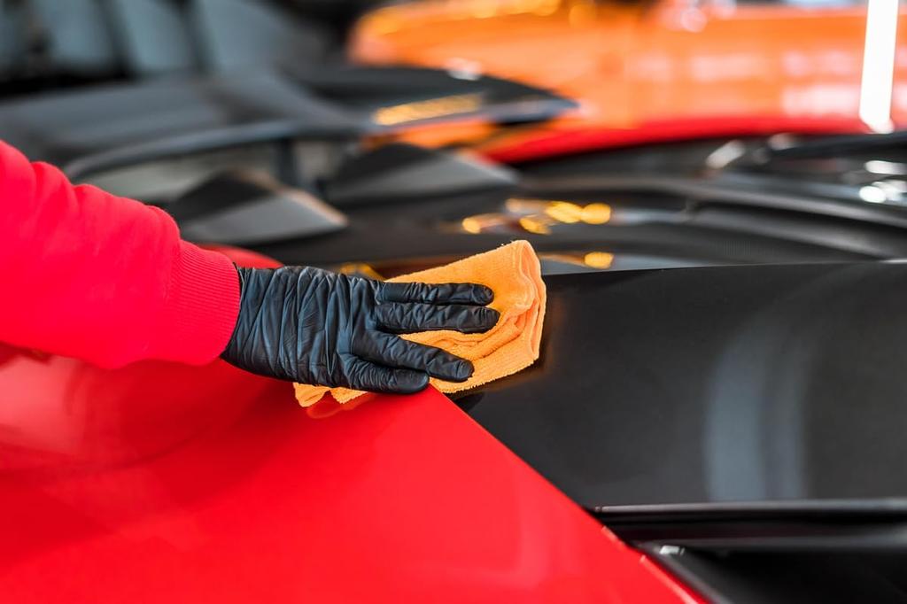 SOFT99 Mirror Shine Solid Wax for Dark Colored Protects and Polishes Automotive Includes Microfiber Cloth Cars, Paint, (Product Code 00374)