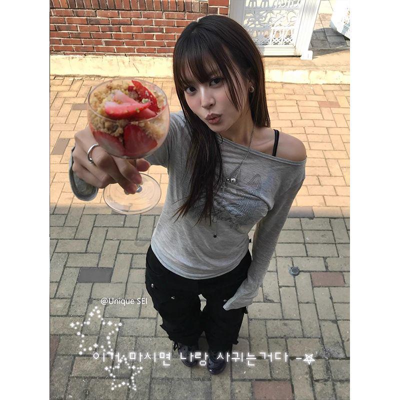 Приталенный топ с открытыми плечами и длинным рукавом - Универсальная основа для весны и осени