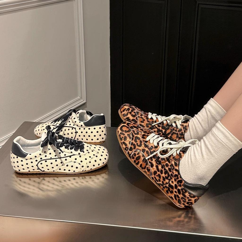 [Ruoji] Ретро балетки для тренировок женские молочные в горошек модные повседневные туфли на шнуровке на плоской подошве с леопардовым принтом туфли Форреста Гампа