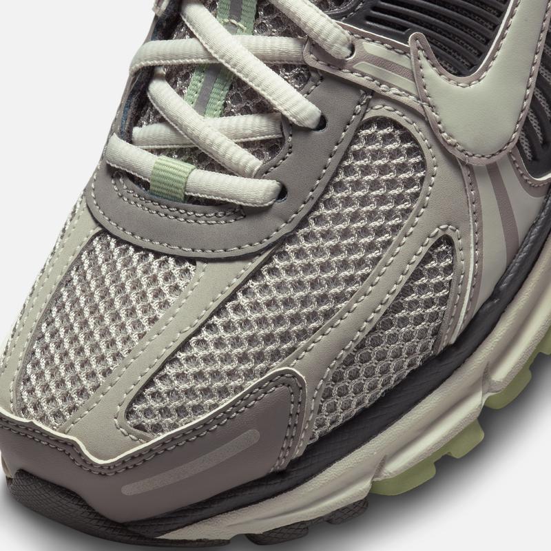 Nike Женские легкие дышащие кроссовки для бега Vomero 5 - Весенний ретро-стиль