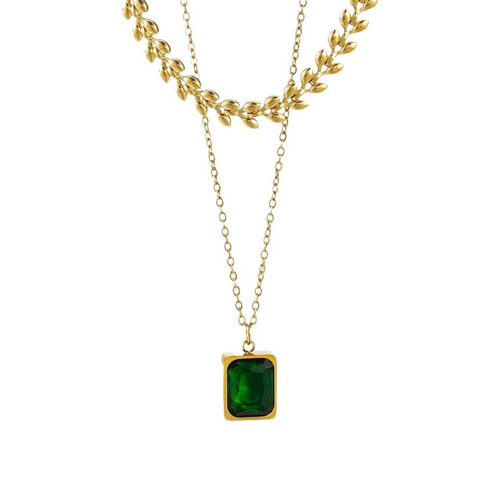 Fashionable and sophisticated clavicle chain, titanium steel multi-layer necklace, light luxury style with emerald square gemstone pendant