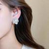 Позолоченный 18K цирконовый цветок жемчужный ушной кафф - Элегантные и стильные серьги легкой роскоши