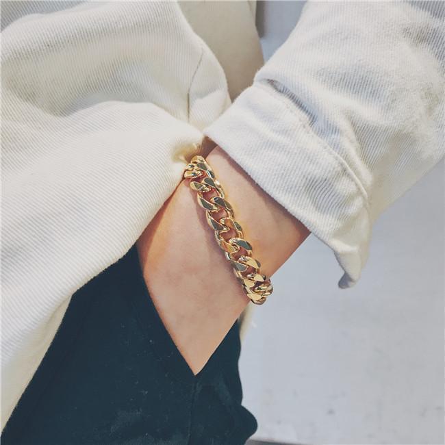 Супертекстурированный кубинский хип-хоп золотой браслет: Гладкое, блестящее и модное 18-каратное золото для уличных танцев среди мужчин