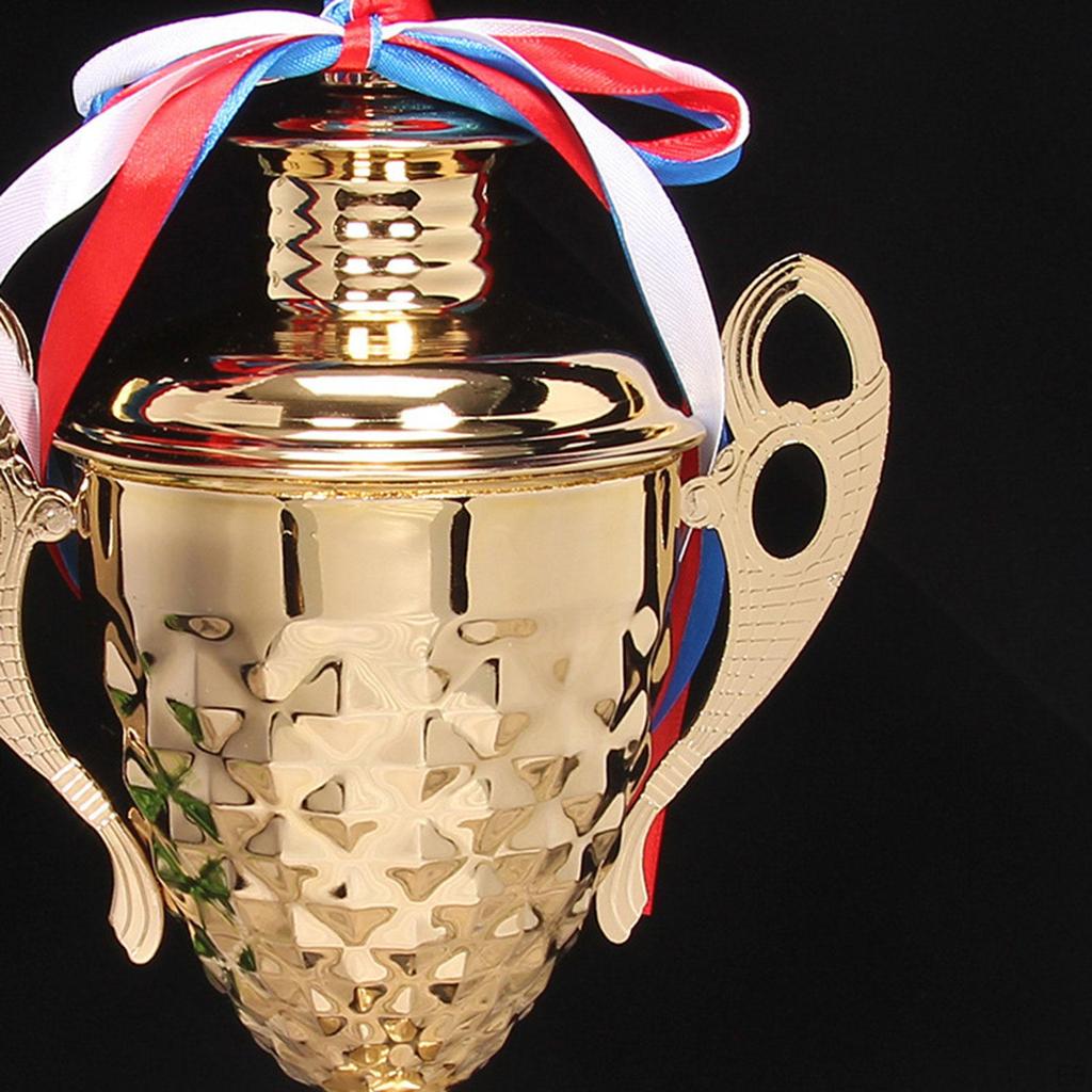 Золотой трофей «Выбор чемпиона» за выдающиеся достижения