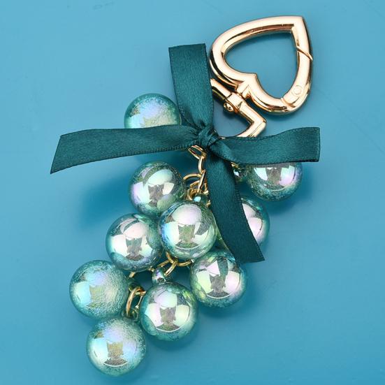 Блестящий сплошной цвет виноградной бусины подвесной брелок с кольцом для ключей в форме сердца