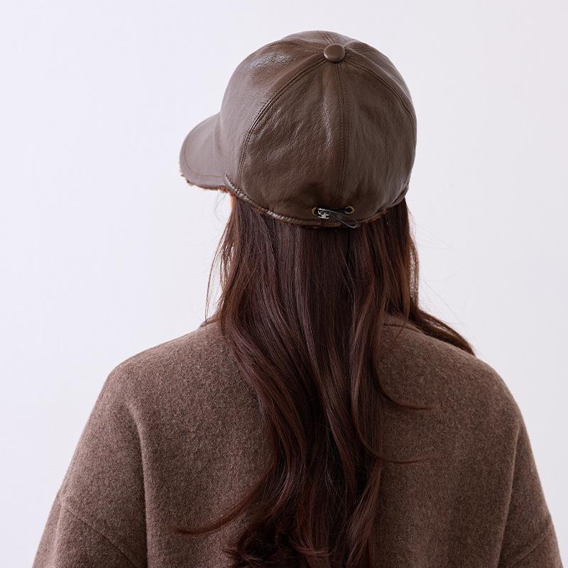 Retro PU leather hat women's autumn and winter wide brim show face small cap simple velvet adjustable equestrian hat
