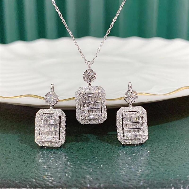 Huitan Luxury Crystal Cubic Zircon Square Pendant Necklace Temperament Elegant Women's Accessories Fancy Gift New Trendy Jewelry