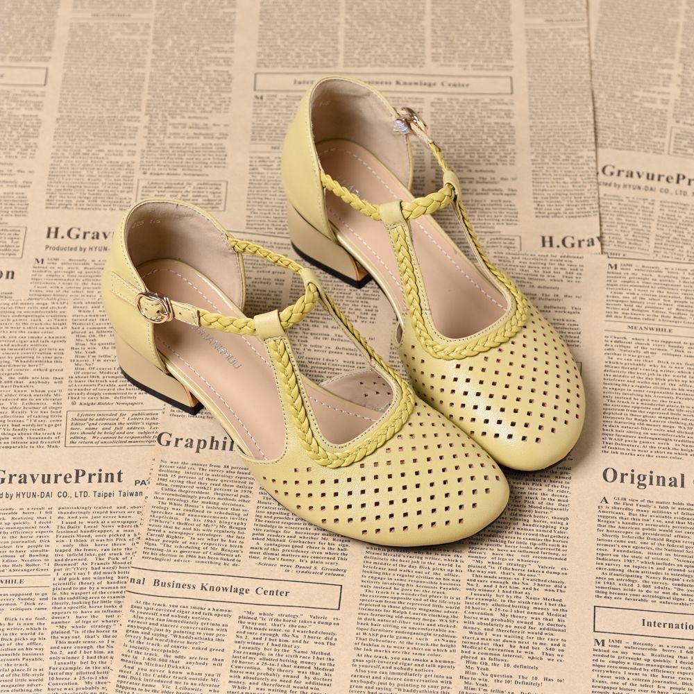 Баотоу сандалии женские на толстой подошве и толстом каблуке, из мягкой кожи, для улицы, с ремешком на щиколотке, летние новые дышащие туфли с перфорацией, сандалии женские