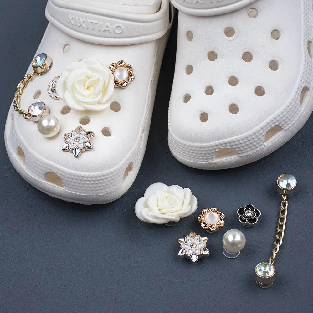 Подвеска для обуви, булавки «сделай сам», белая роза, бабочка, бриллиантовая цепочка, украшение, пряжка для обуви с отверстиями, набор подвесок, аксессуары, подарок для детей для мальчиков и девочек