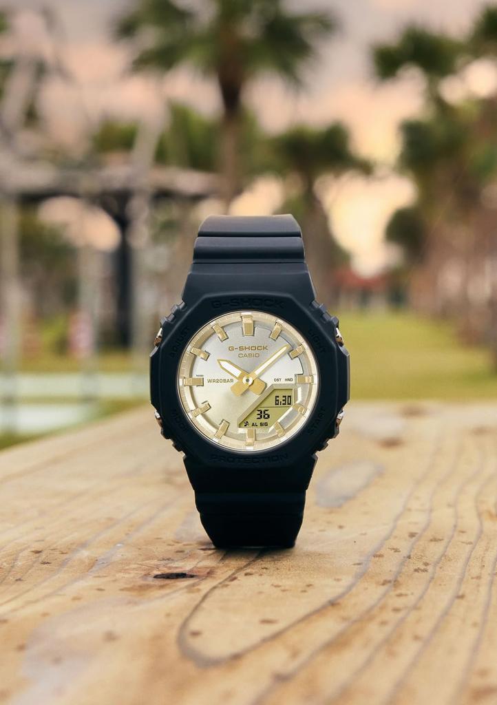 Часы Использует биопластик Черный x Золотой [Casio] G-Shock [] GMA-P2100SG-1AJF Женские