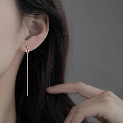 Серьги-каффы с цепочкой и кисточками: Универсальные модные серьги для женщин в прохладном стиле