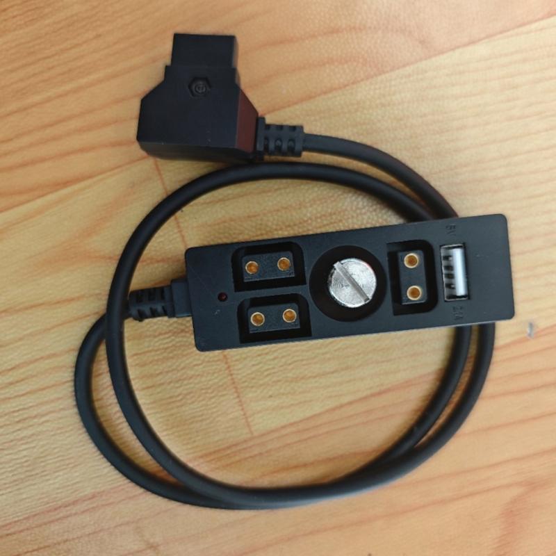 Шнур-переходник для аккумулятора нескольких устройств с выходом USB и индикатором