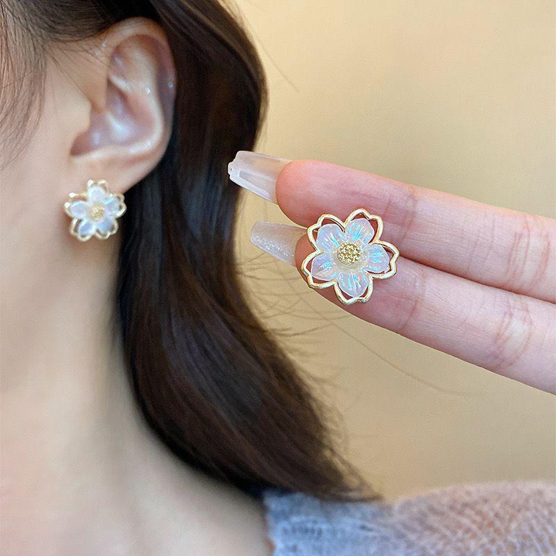 Простые белые серьги-гвоздики с цветком для женщин Brincos Feminino, модные украшения со стразами, подарок девушке