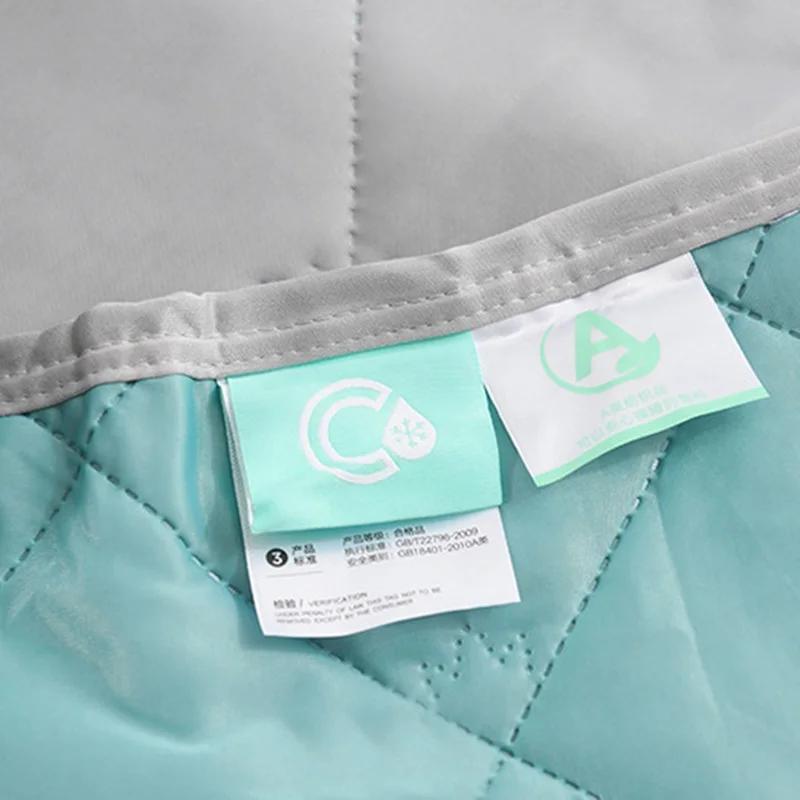 Одеяла с ледяным охлаждением. Дышащее гладкое одеяло с кондиционером. Легкое летнее одеяло с двухсторонней охлаждающей тканью.