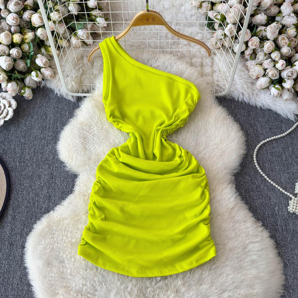 Платье с косым воротником для похудения и моделирования женской одежды на весну