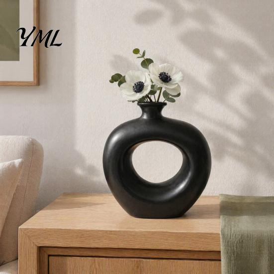 Fresh Flower Holder Minimalist Resin Vase, Hollow Circle Art Modern Floral Contemporary Arrangement for Home Living Room Bedroom Table Ornament Niche