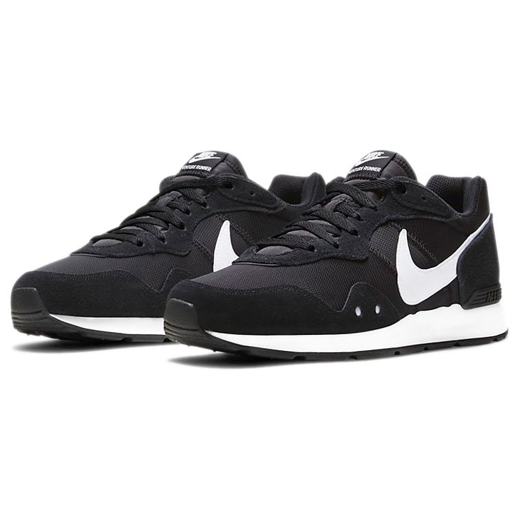 Nike Черно-белые мужские кроссовки Venture Runner CK2944-002