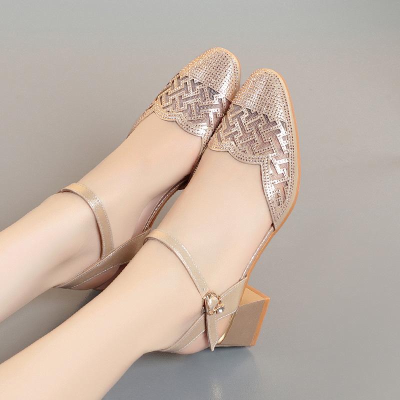 Модные дышащие босоножки на среднем каблуке с острым носком и сеткой со стразами высотой 4,5 см, летние босоножки 2024 года из мягкой кожи для женщин, для офиса, вечеринки для мам