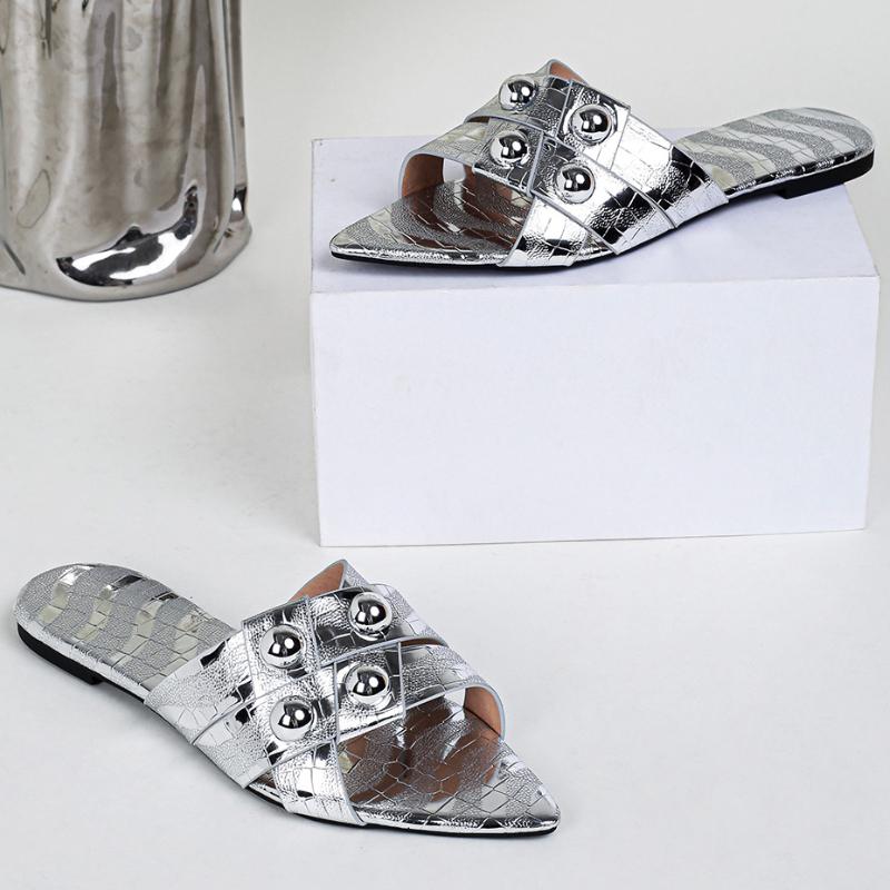 Fashion Fashion Pointed Toe Metal Decoration Flat Sandals Women 43 Large Size Open-toe Sandals Comfortable Non-slip Vacation Beach Shoes