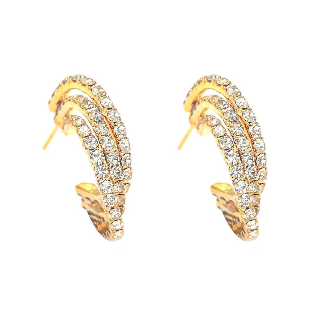 Модные серьги со стразами в форме буквы С. Маленькие серьги с блестящими бриллиантами. Элегантные трендовые серьги. Женские серьги.