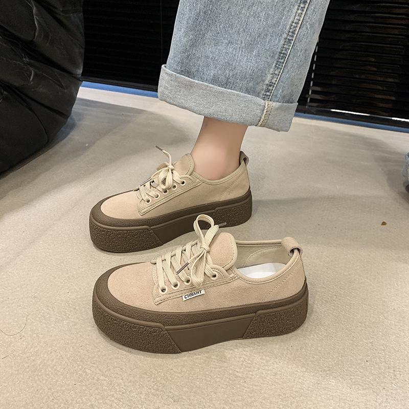 Модные осенние женские туфли из вулканизированной кожи с круглым носком, женские кроссовки на низком каблуке со шнуровкой, уличные нескользящие туфли на платформе с низким верхом