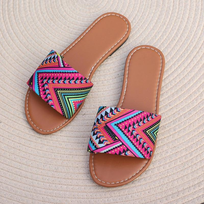 Fashion 2025 Women's Summer New Fashion Solid Color Shallow Mouth Comfort Sandals Outdoor Designer Women's Slippers