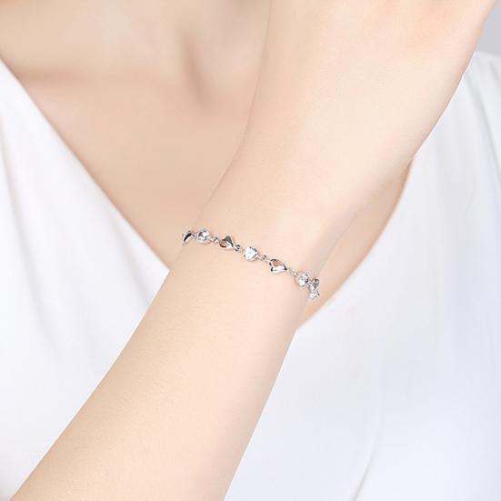 Women Fashion Bracelet Heart Rhinestone Charm Chain Bracelet Zinc Alloy Bracelet Wrist Jewelry for Valentine's Day Birthday Party