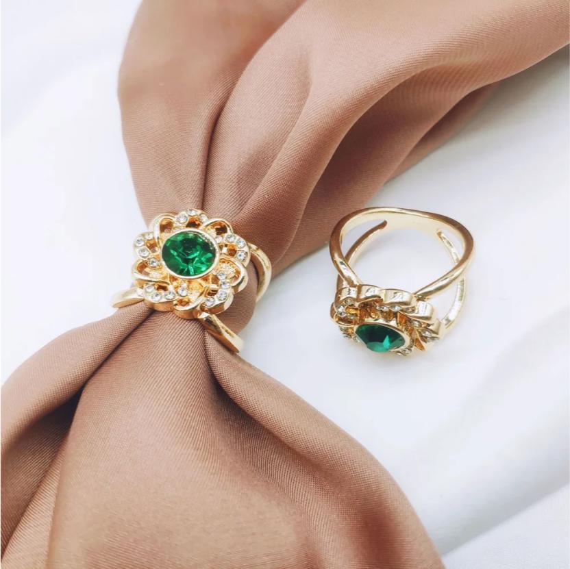 Retro Luxury Gemstone Geometric Hollow Silk Scarf Buckle