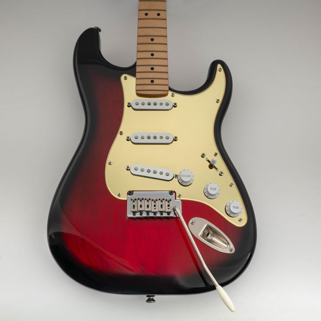 Musiclily SSS Stratocaster Pickguard for Fender Standard ST Stratocaster Electric 1P Gold Mirror 11-hole USA/Mexico Guitar,