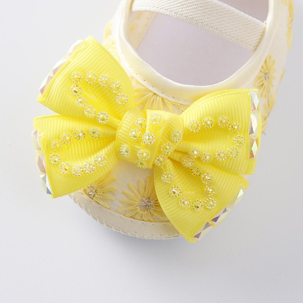 Туфли на плоской подошве для маленьких девочек, нескользящая мягкая подошва, симпатичные туфли с бантом, свадебные туфли для новорожденных принцесс, первые походки для малышей 0-12 месяцев