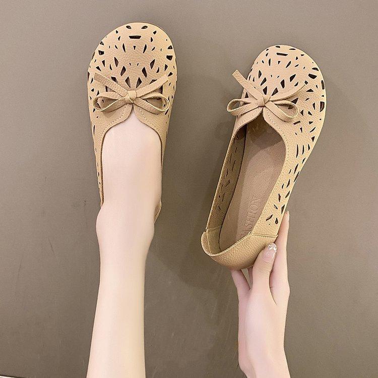 Модная женская обувь на плоской подошве Новые женские сандалии на плоской подошве, нескользящие, с перфорацией, дышащие, лето 2025, повседневная обувь на плоской подошве