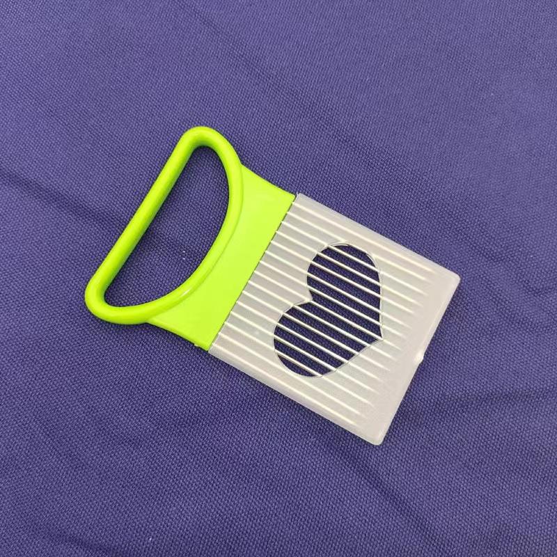 Простая в использовании лукорезка — быстро и легко нарезает лук без беспорядка