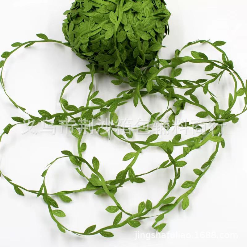 Simulation Green Leaves DIY Handmade Woven Wreath Decoration with Silk Cloth Leaves