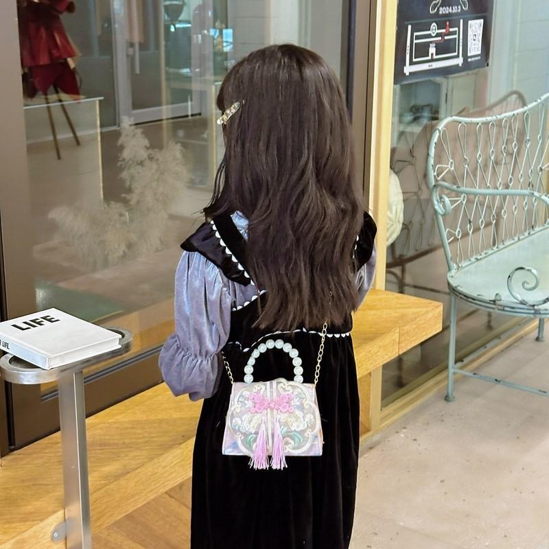 Lovely Geometric Patterned Shoulder Bag For Kids Featuring Chic Tassels And Elegant Pearls