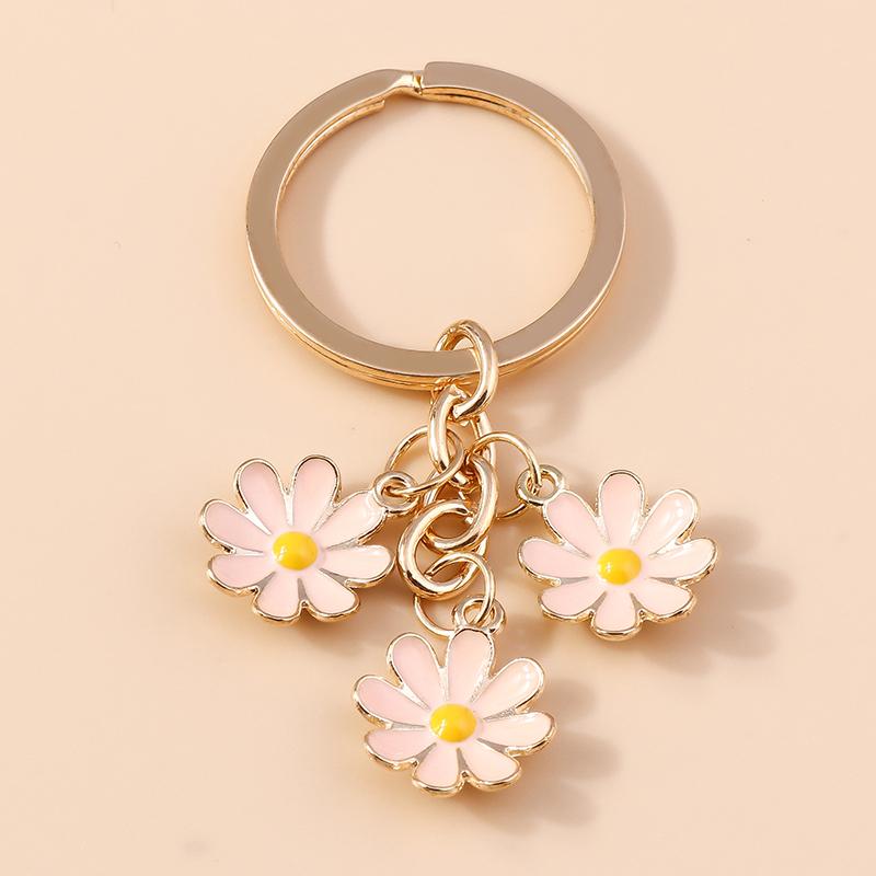 Cute Keychain Bee Honeycomb Flower Key Ring Garden Key Chains Souvenir Gift for Women Men Handbag Pendants Keychains Accessories