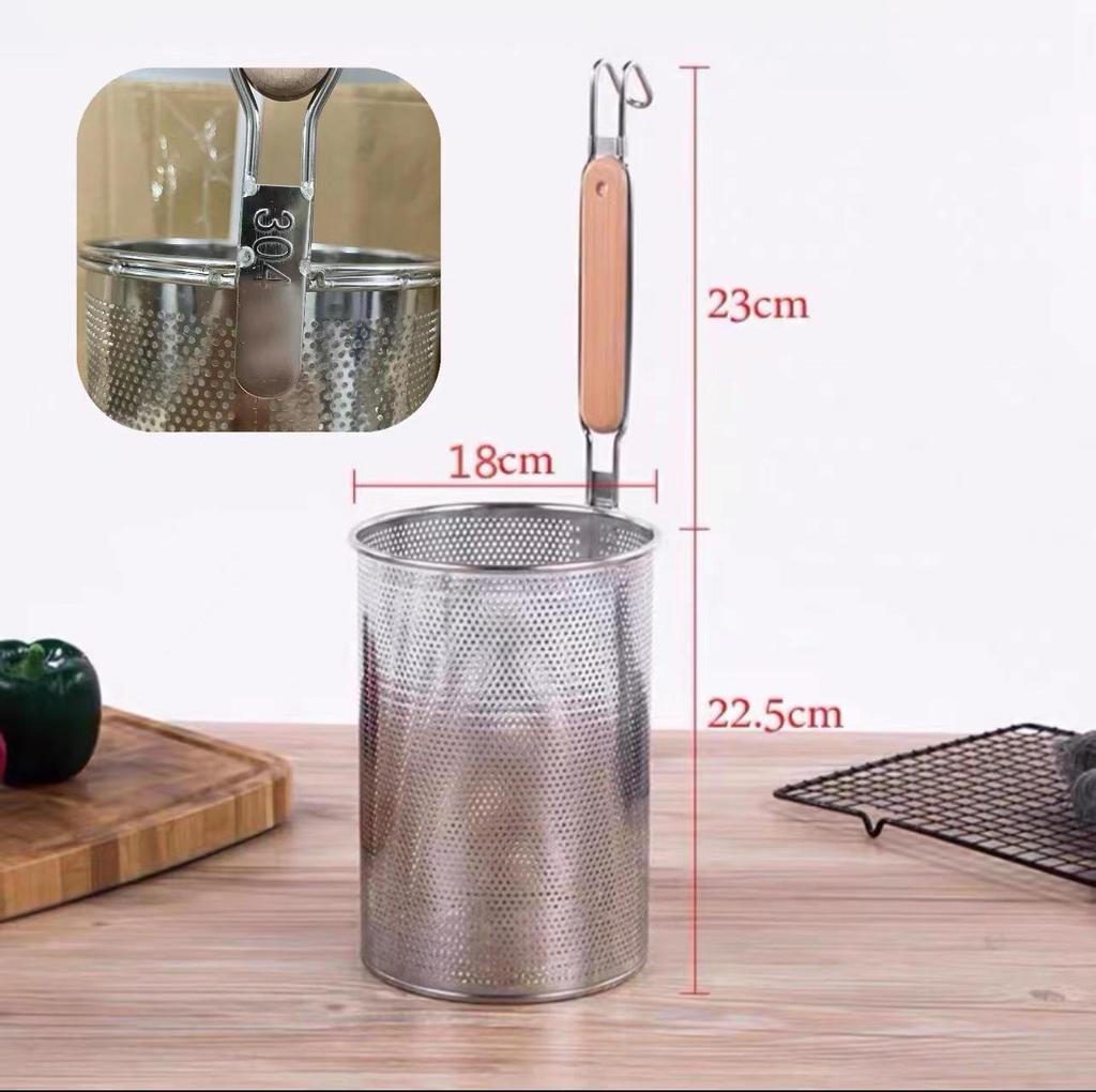 304 Stainless Steel Noodle and Soup Skimmer, Vegetable Strainer, Hot Pot Skimmer, Fine Mesh Strainer.