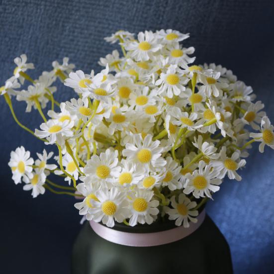 Artificial Flowers White Silk Daisies for Home Decor Nordic Versatile Flexible Stems Maintenance-Free Long-Lasting Freshness Floral Arrangement