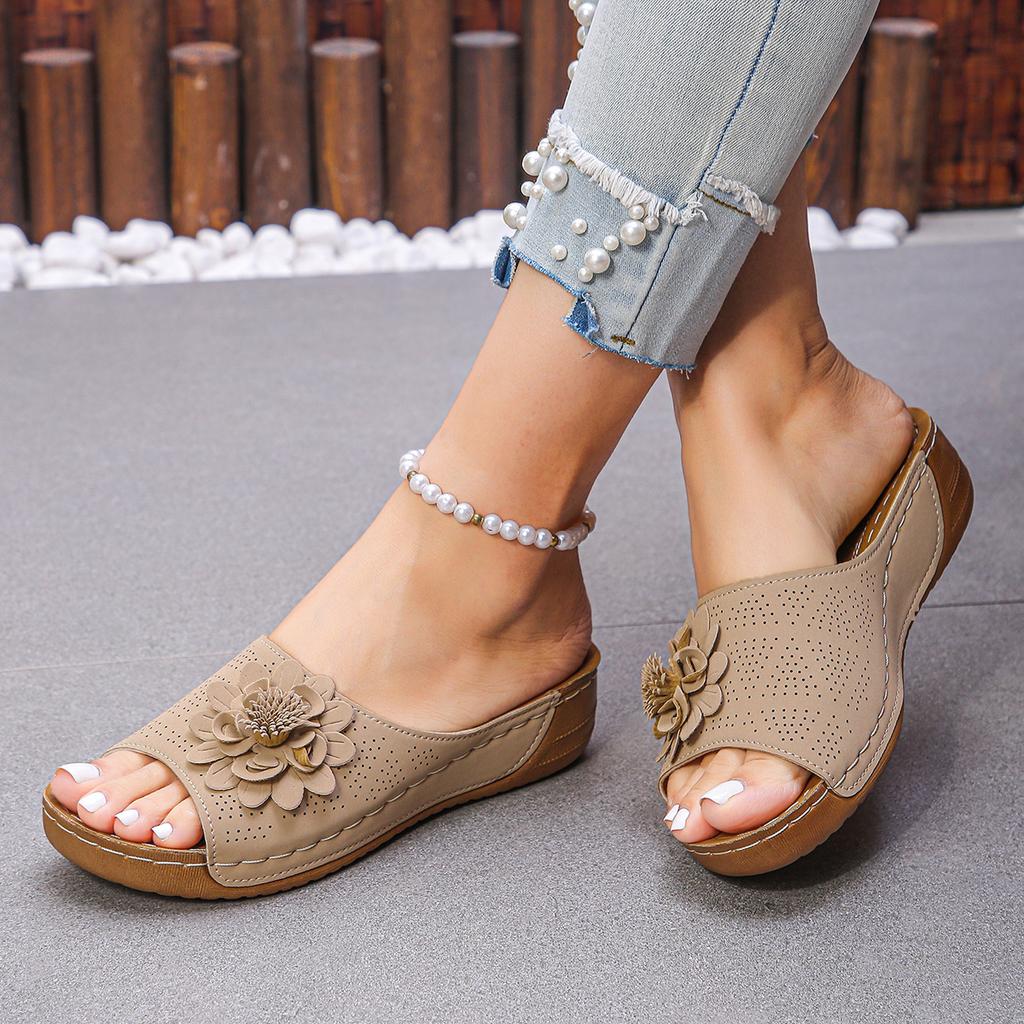 South East Asia 2025 Summer New Sewing Thread Wedge Soft Sole Word with Flowers Comfortable Thick Sole Middle-aged Mother Shoes