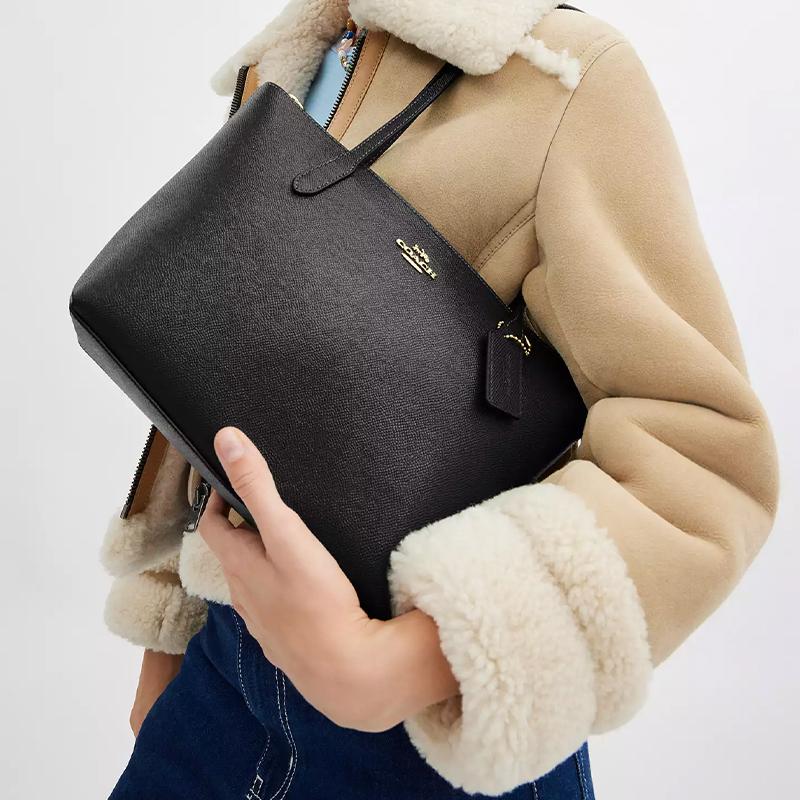 Coach Фиона 24 Золотой Логотип Застежка-молния Переработанная Кожа Сумка-тоут Сумка на плечо Средний Женские сумки Черный CW395-IMBLK