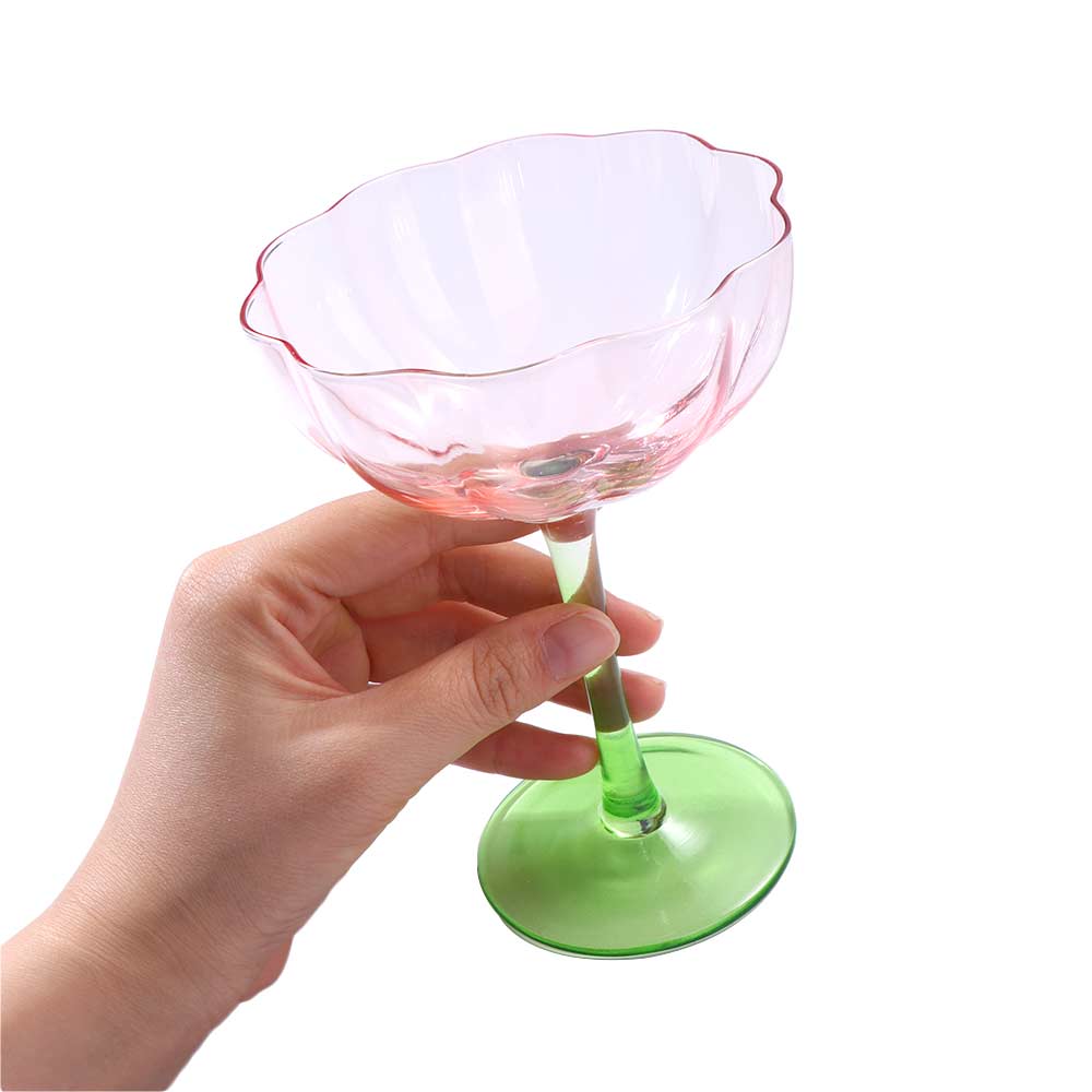 Gradient-Colored Petal Shaped Wine Glasses Crystal Tall Foot Wine Cup Flower Shape Goblet Hotel