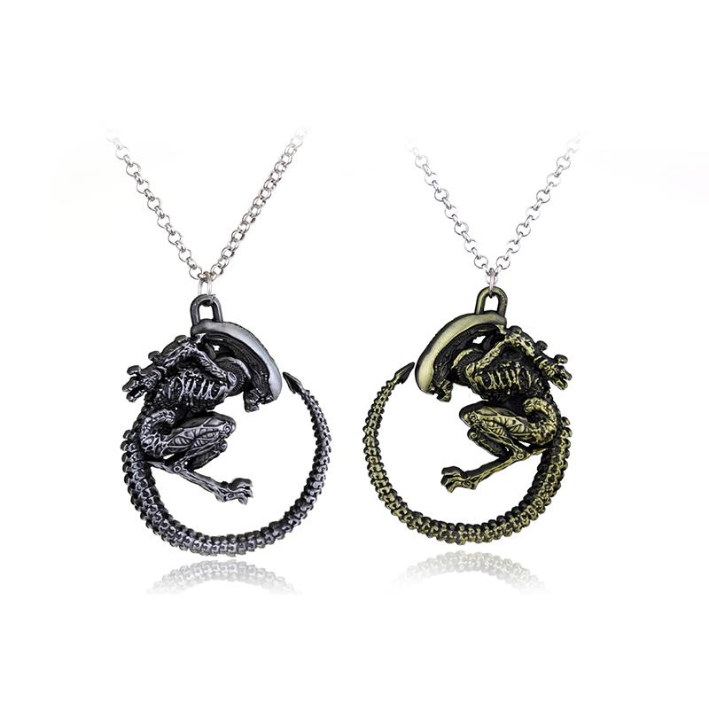 Horror Movie Alien Figure Mask Keychain Predator Head Pendant Keychain Men Jewelry Collier