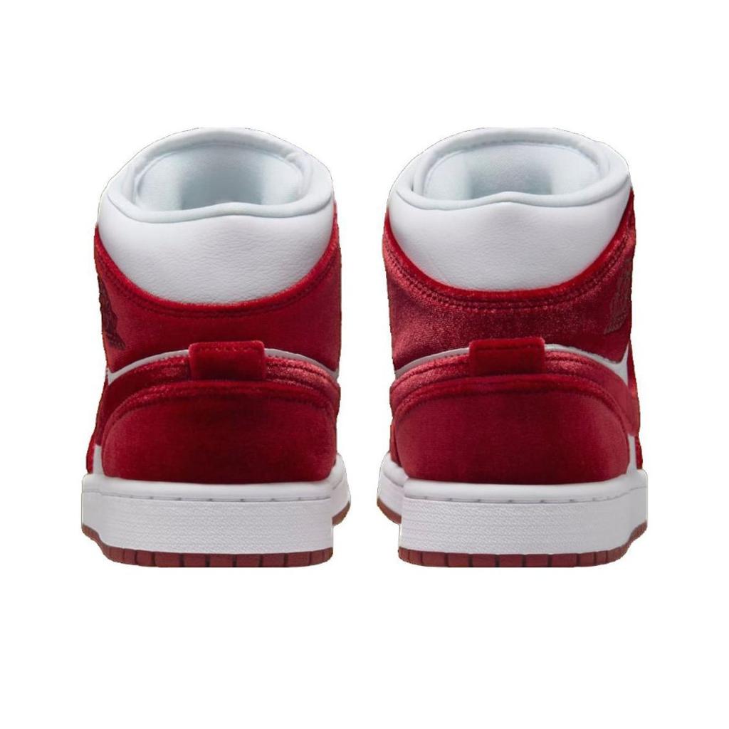 Кроссовки женские Air Jordan 1 Mid Red Velvet белые черные Team-Red FZ3334-100