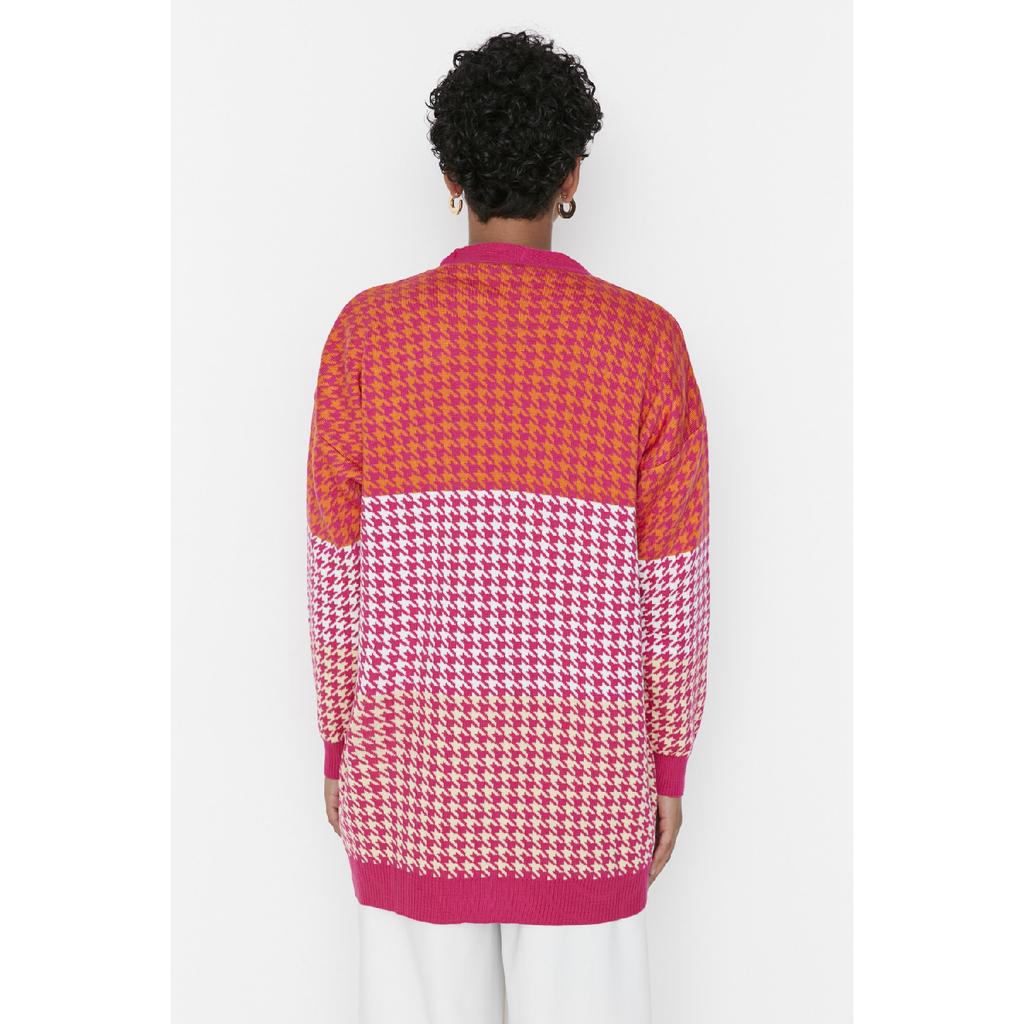 Camel Houndstooth Patterned V-neck Knitwear Cardigan Tctaw23hi00002