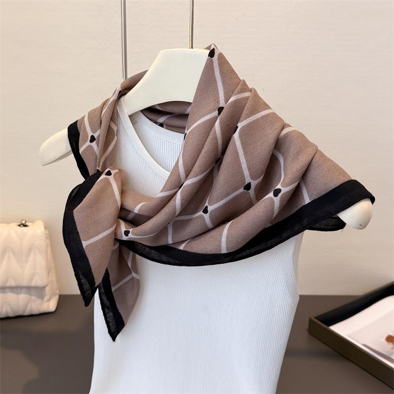 New retro small square scarf -blocked cashew silk scarf imitation neckerchief sun protection decoration for women