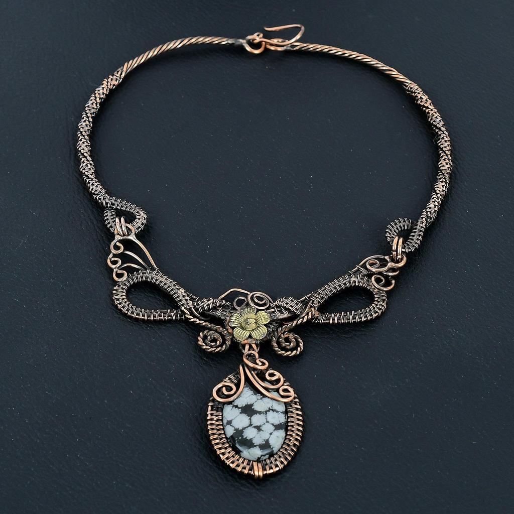 Ожерелье из обсидиана снежного, обернутое медной проволокой 999 пробы, ожерелье из драгоценного камня ручной работы, изящное ювелирное украшение, ожерелье с регулируемой цепочкой, подарок для нее