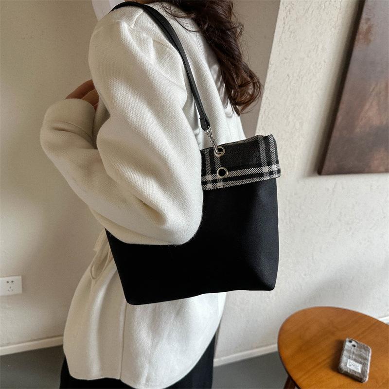 Премиальная клетчатая сумка-тоут женская 2024 новая нишевая ткань Оксфорд Spice Girl средневековая сумка пригородная универсальная сумка через плечо
