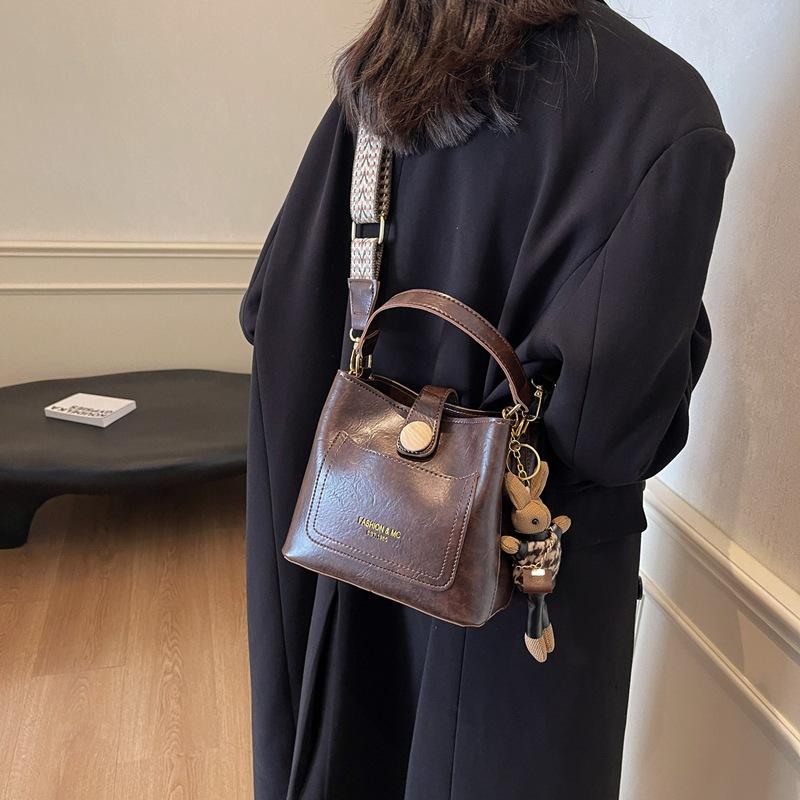 Bag Women's 2025 New Bucket Bag Brown Design Texture Women's Broadband Shoulder Messenger Bag