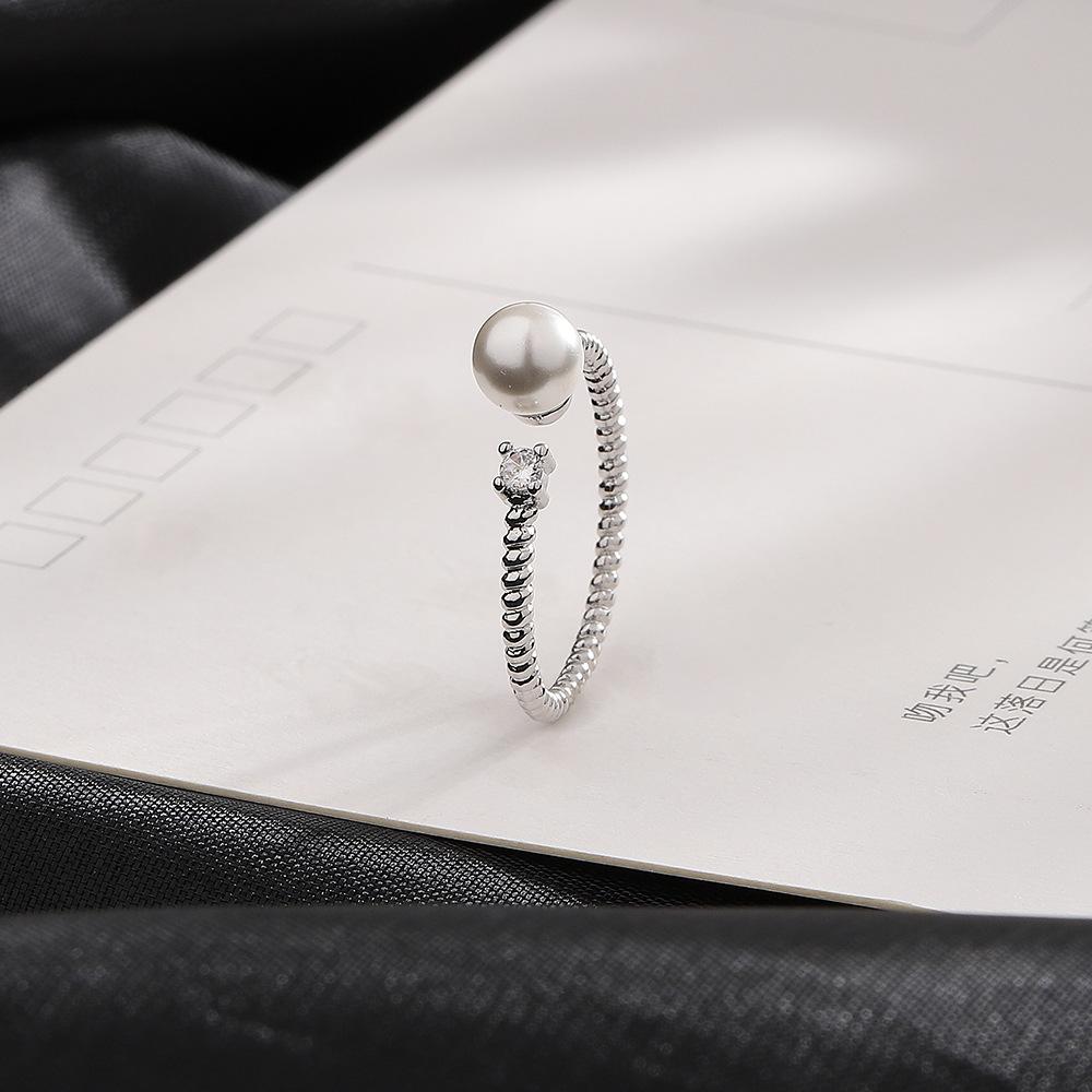 Threaded Pearl Ring Classic Women'S Fashion Versatile Simple Atmospheric Twist Zircon Index Finger Ring