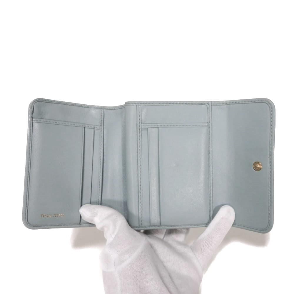 Б/у Компактный кошелек на молнии с узором Matelasse (5ML002 N88 F0012 7941) с RFID и кожей ягненка. Металлический логотип. Женский Cielo из Японии