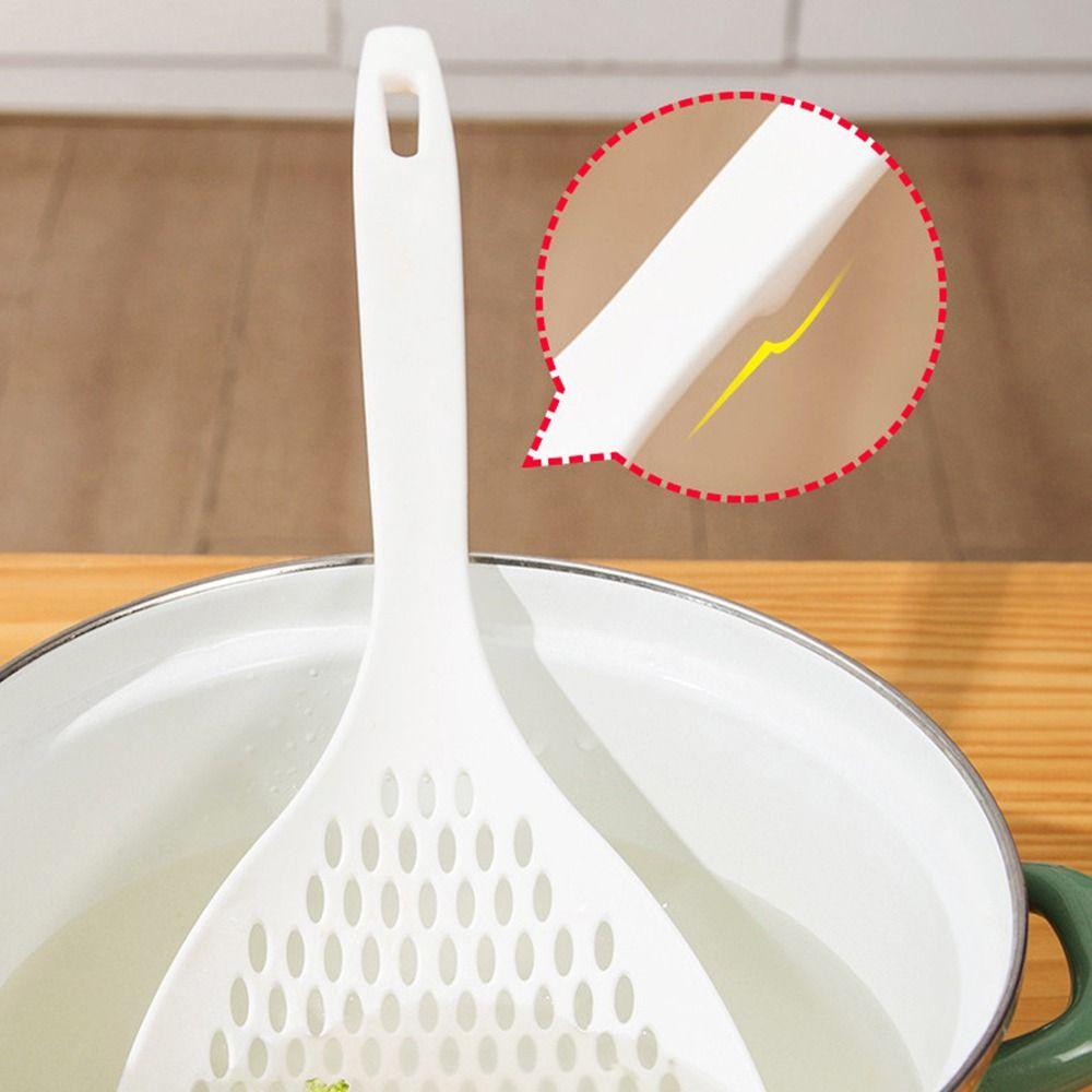 1Pcs Skimmer Food Straining Spoon Anti-scald Colander Strainer Portable Plastic Spoon